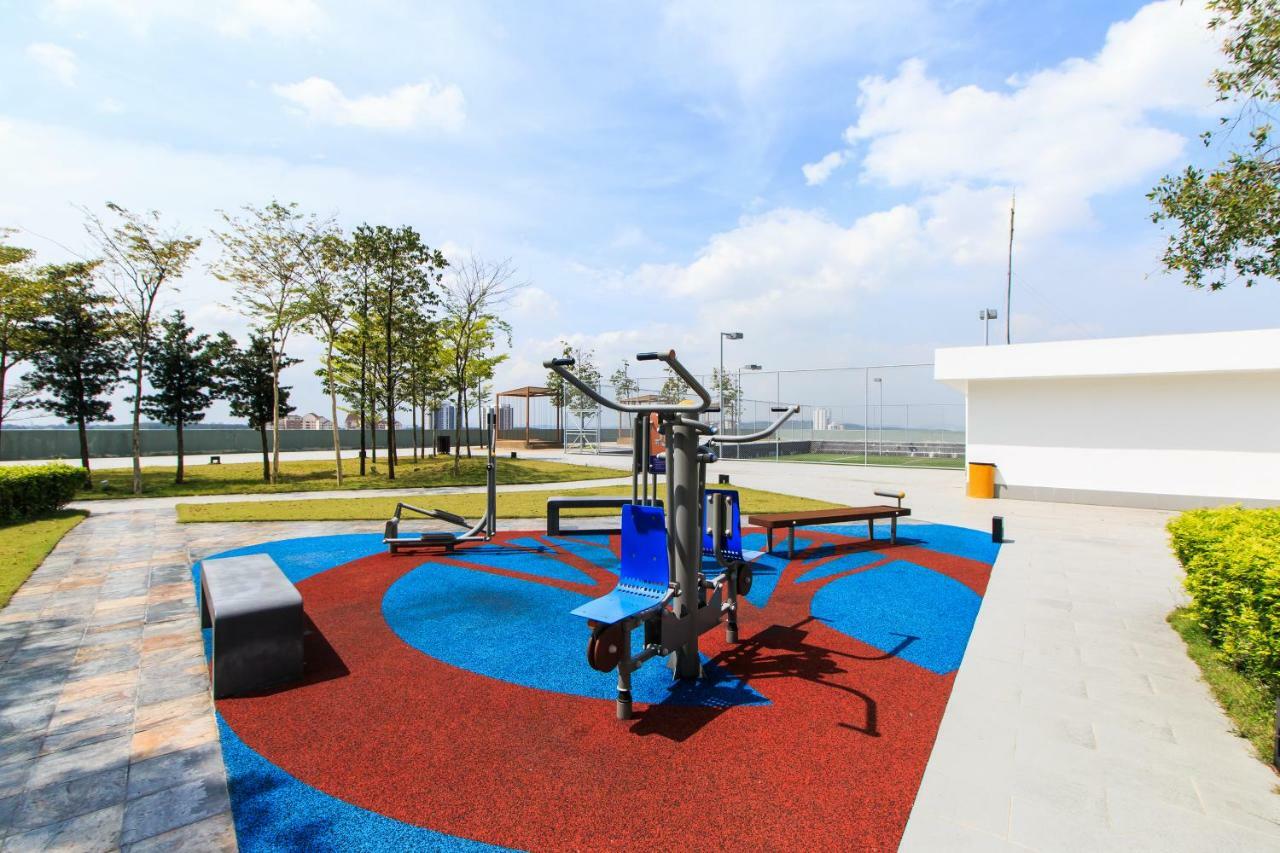 Encorp Strand Residences By Airhost Kota Damansara Exterior foto